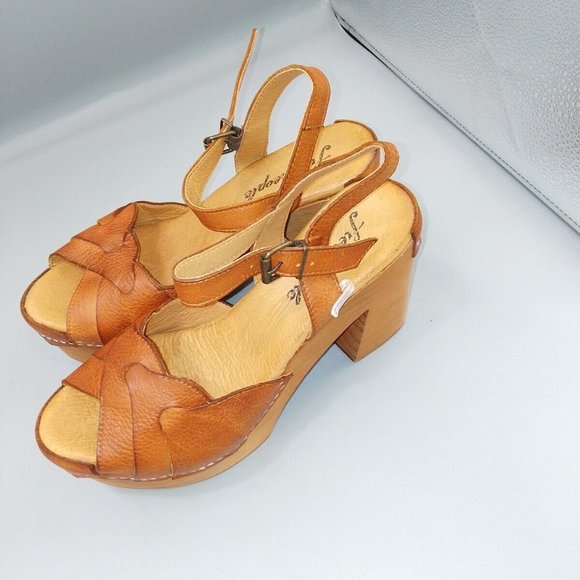 BNWOT Free People Orion Heels Size UK 4 EU 37 Brown Leather Platform Clogs £180 - Picture 8 of 10